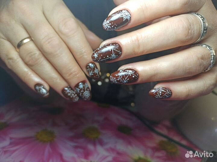 Маникюр, наращивание ногтей