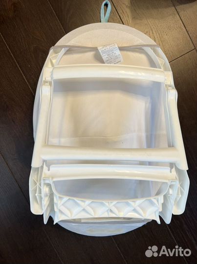 Шезлонг для купания