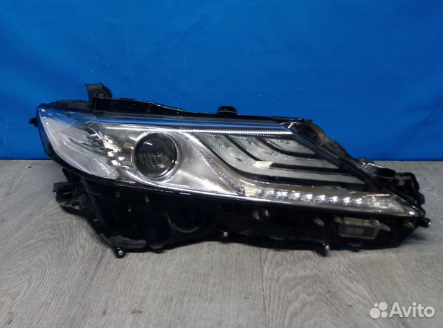 Фара правая Toyota Camry 8 хв70 2017