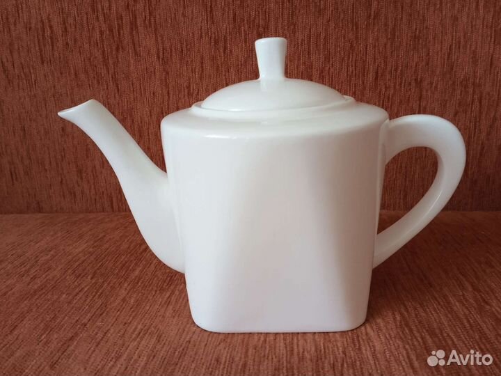 Чайник заварочный фарфоровый