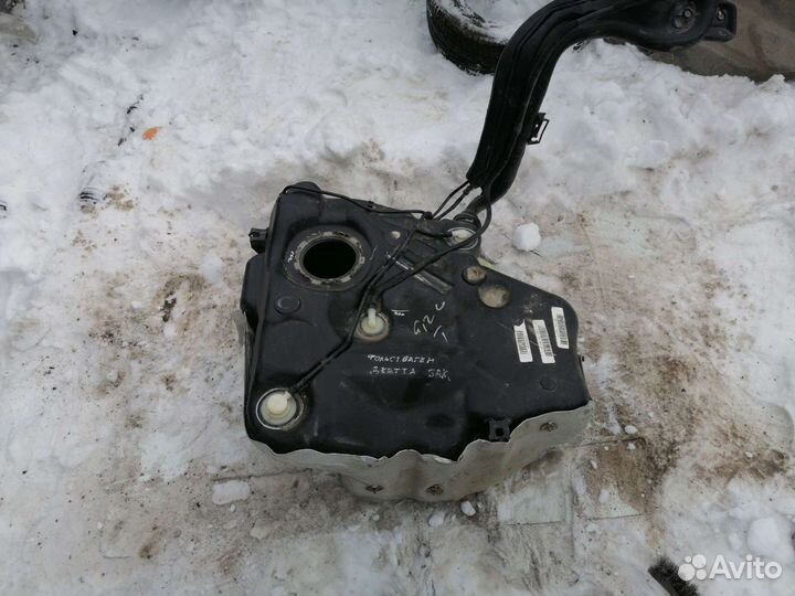 Топливный бак Volkswagen Jetta