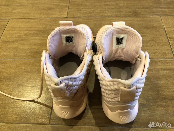 Баскетбольные кроссовки 41 р. Nike jordan роз