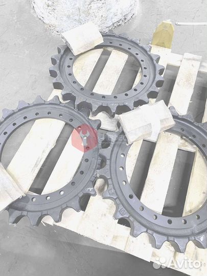 Звездочка Hitachi ZX180LC-3 1020990