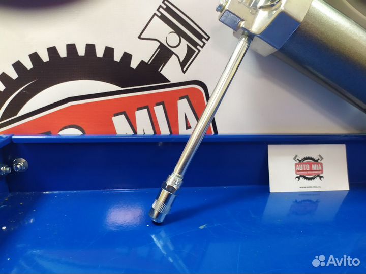 Шприц плунжерный для густой смазки