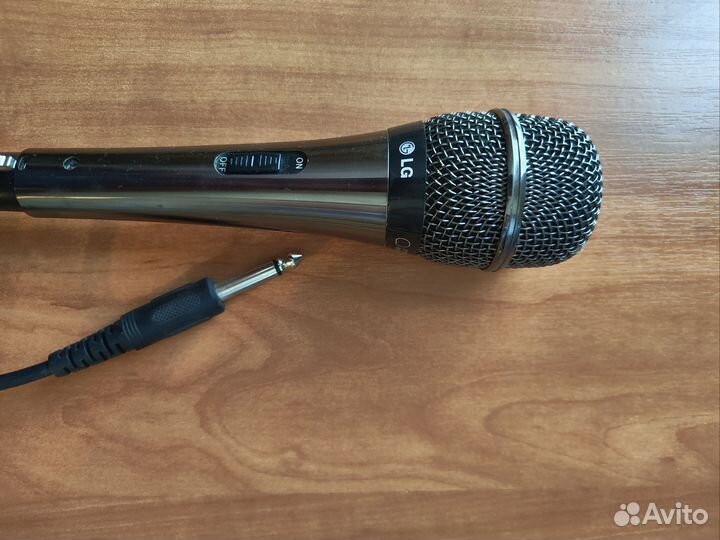 Динамический микрофон для караоке lg JHC-1