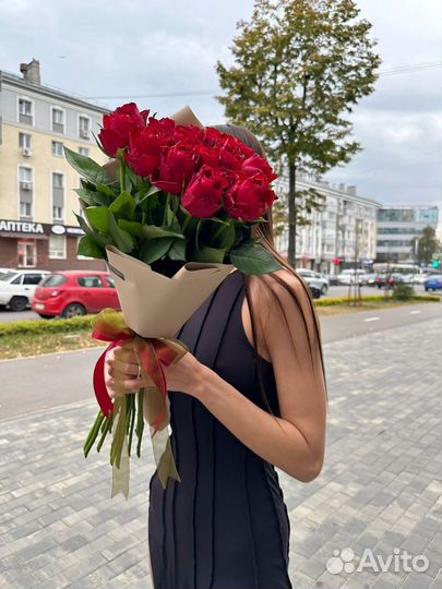Розы красные букет