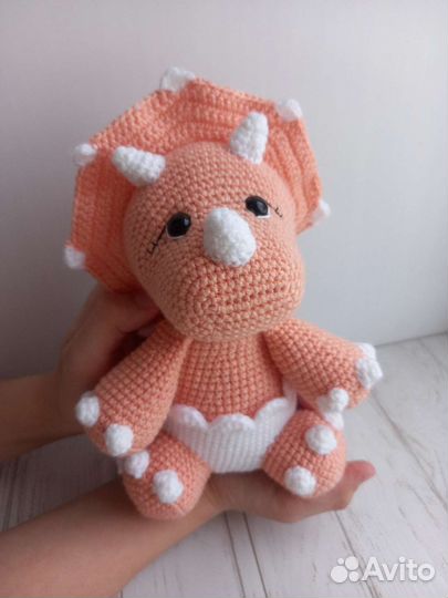 Вязаная мягкая игрушка динозавр 