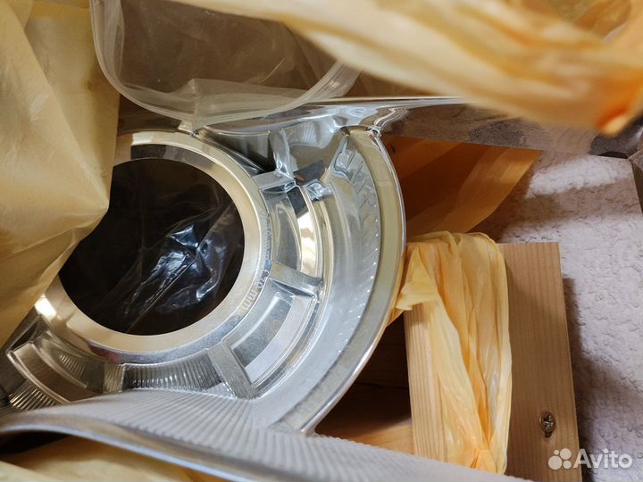 Фара передняя левая