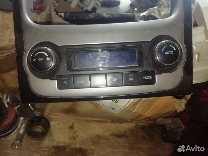 Блок управления климатом geely emgrand ес7
