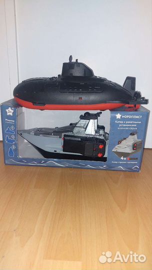 Катер,подводн лодка с торпедами