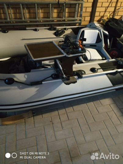 Продается лодка пвх с мотором