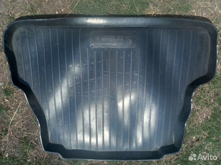 Продам коврики для багажника с разных видов машин