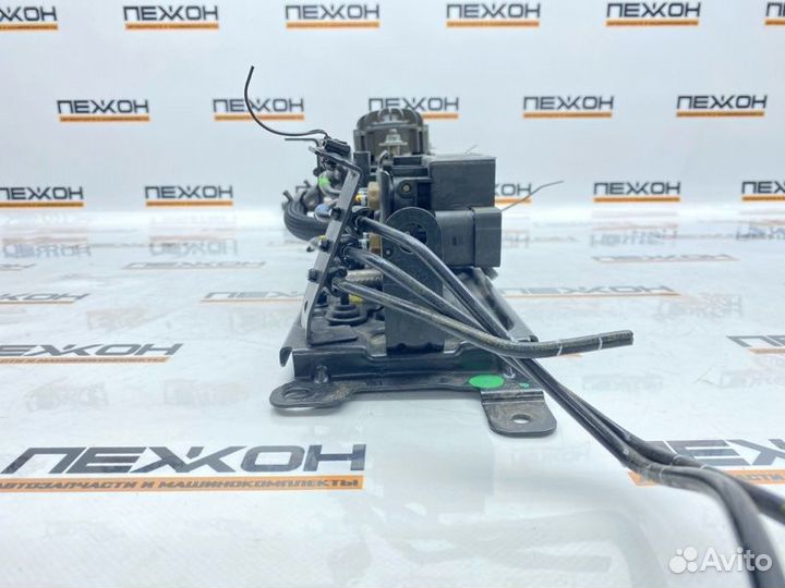 Компрессор пневмоподвески Maserati Levante 3.0