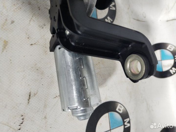 Моторчик стеклоочистителя заднего стекла задний