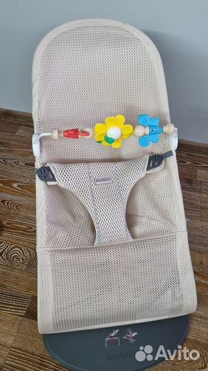 Шезлонг babybjorn оригинал +игрушка
