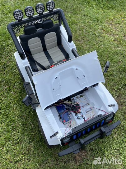 Детский электромобиль