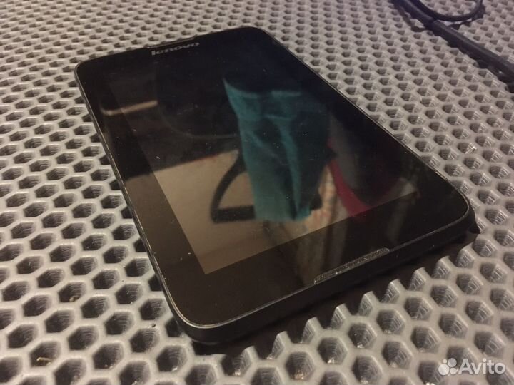 Планшет Lenovo на запчасти