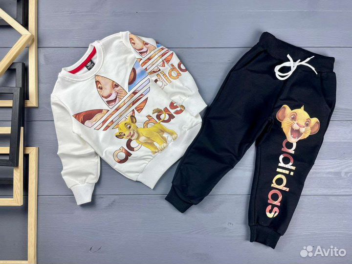 Костюм детский спортивный