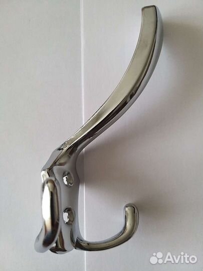 Крючок мебельный