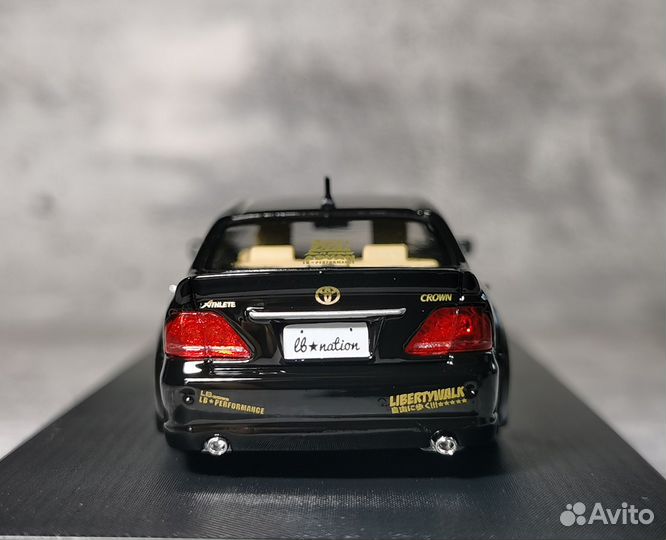 Toyota Crown Athlete s180 lbwk модель 1:64