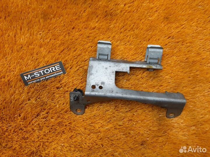 Кронштейн датчика кислорода Bmw 5-Series E60