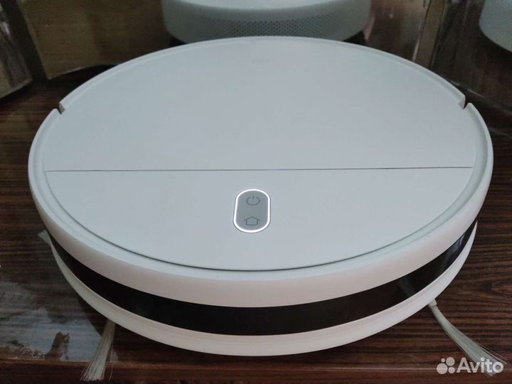 Робот пылесос xiaomi Mi Robot Vacuum-Mop Essential