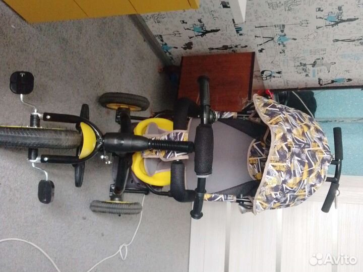 Детский трехколесный велосипед новый