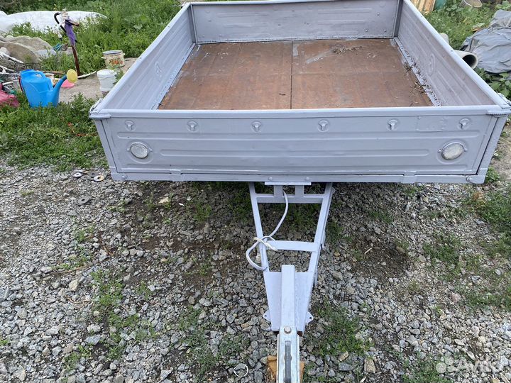 Прицеп на легковой автомобиль