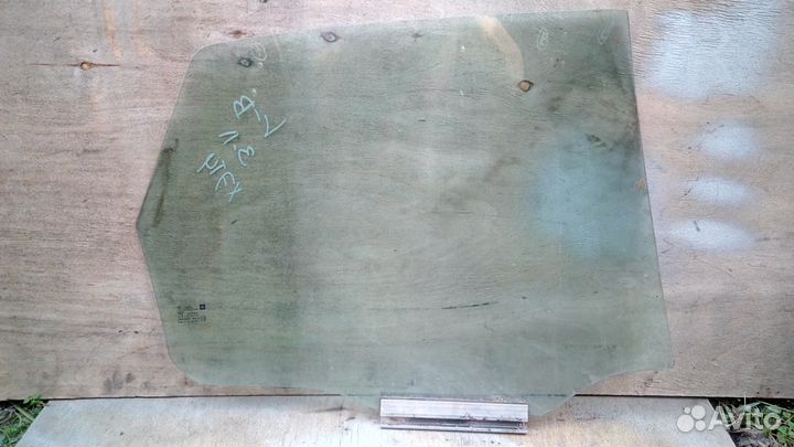 Стекло двери задней левой Седан Хэтчбек Вектра Б