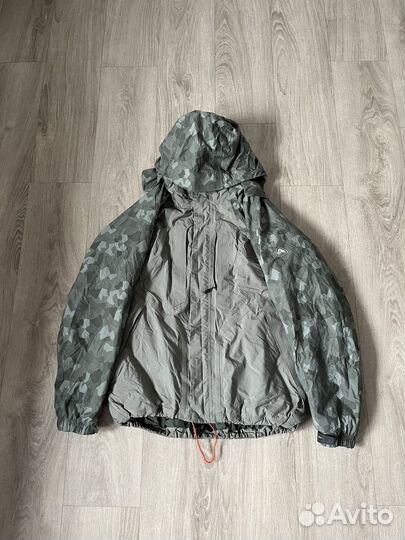 Горнолыжная куртка nike acg