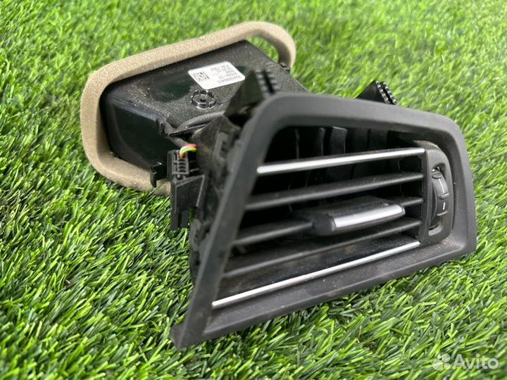 Воздуховод салона передний правый Bmw 5 F10 N52B25