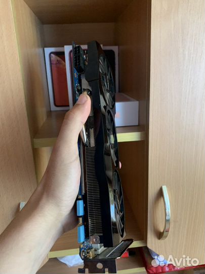 Видеокарта GTX 570