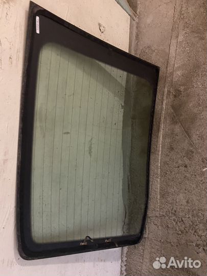 Стекло задней правой двери распаш Volkswagen T5