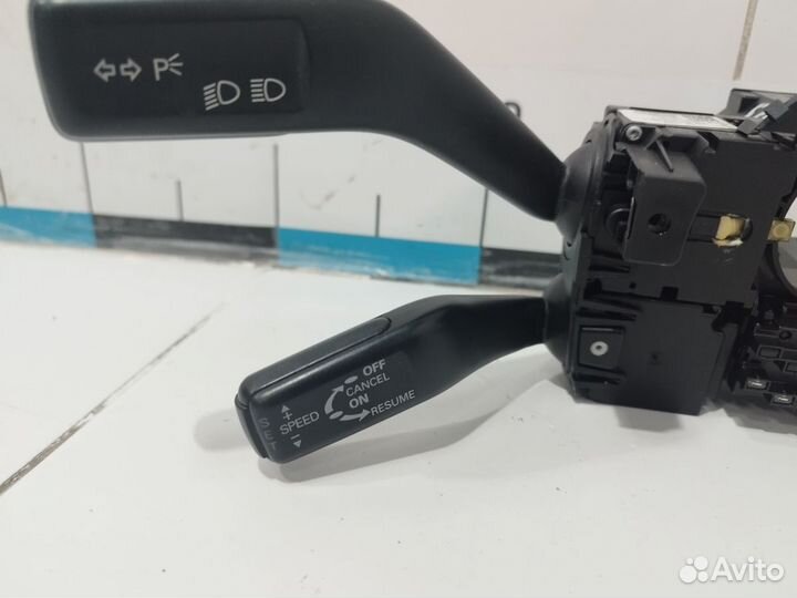 Переключатель подрулевой в сборе Passat B6