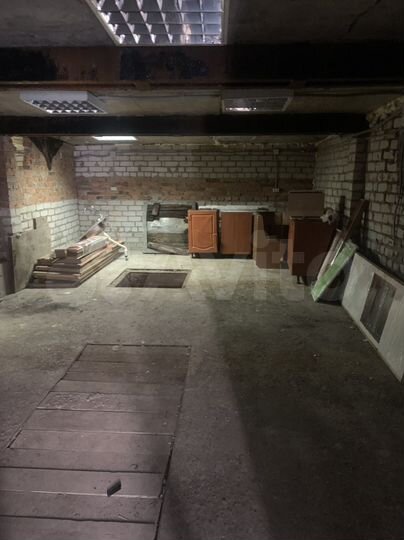 Гараж, > 30 м²
