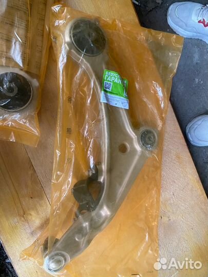 Рычаги подвески передние Nissan teana j32