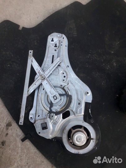 Стеклоподъемник передний левый Kia Sportage 3