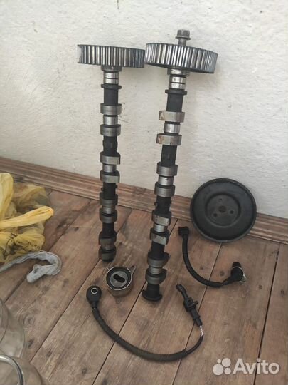 Распредвалы kia spectra 2 штуки