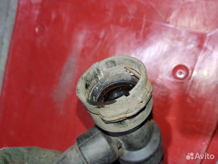 Шланг на радиатор Volkswagen Passat B5 седан 1.8