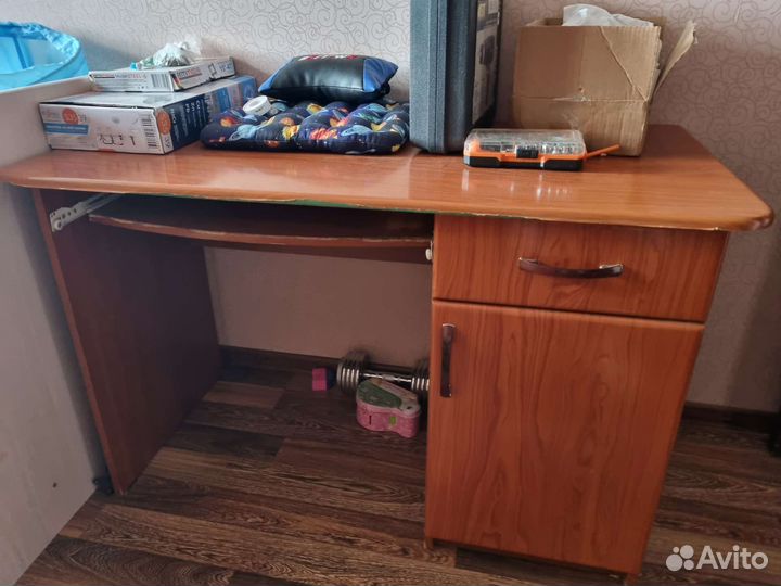 Компьютерный стол