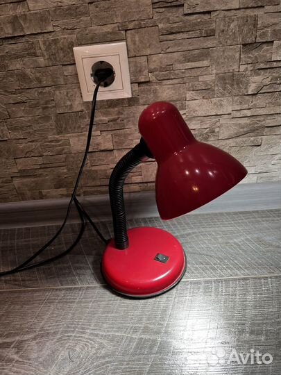 Лампа настольная