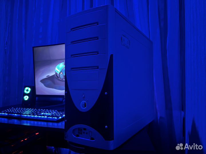 GT 440/ E 5500/ 4GB RAM/ SSD 4GB/ HDD 250GB