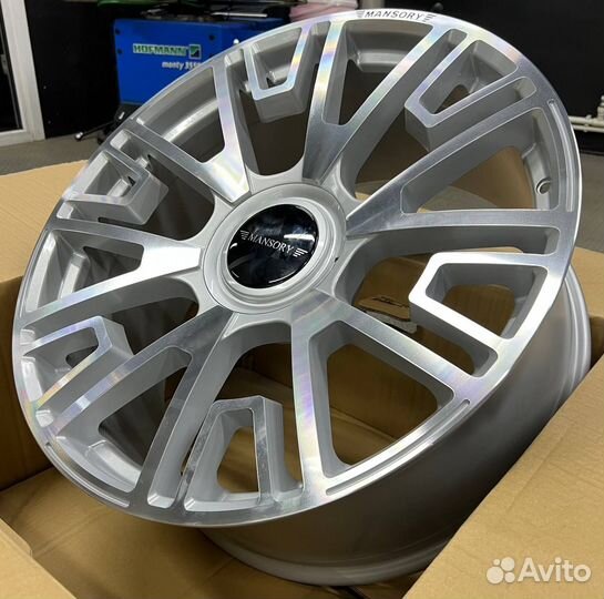 Диски на Audi Ауди Q7 4M R22