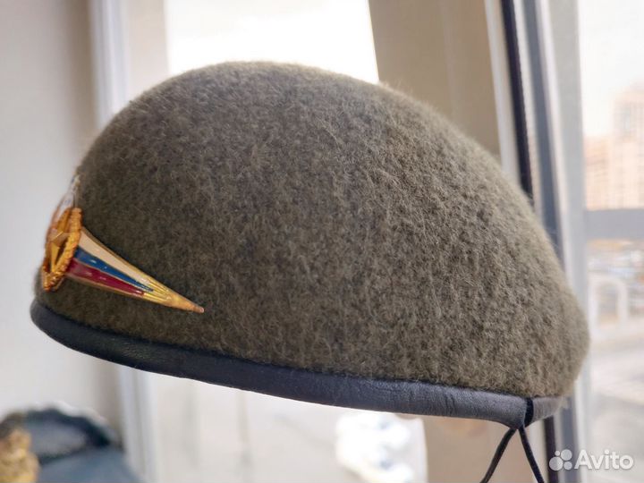 Берет мужской отбитый