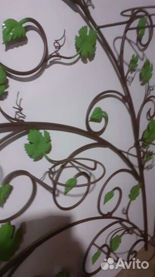 Настенная подставка для цветов