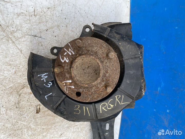 Mazda 3 BK задний левый рычаг(кулак)