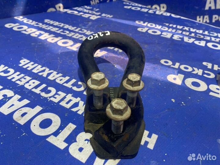 Буксировочный крюк Ford F350 пикап 2005