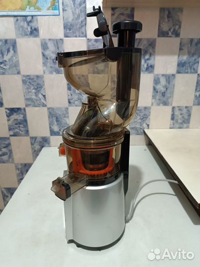 Шнековая соковыжималка rawmid JDM-80