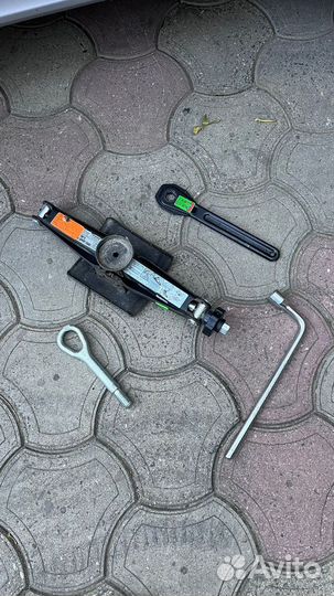 Домкрат полный комплект на mercedes w245