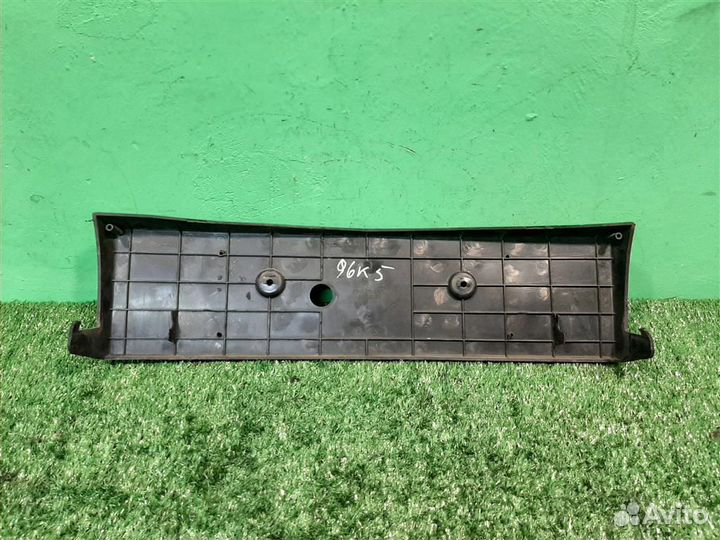 Площадка номерного знака Mitsubishi Lancer 9 2004